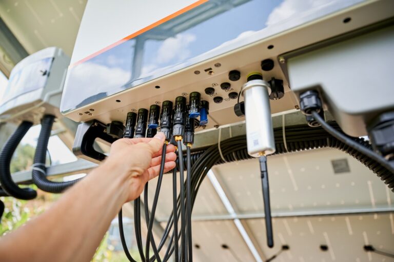 Rozwiązywanie problemów z niestabilnym działaniem falownika solarnego
