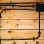 Profesjonalne mocowania dla trwałych instalacji elektrycznych i hydraulicznych
