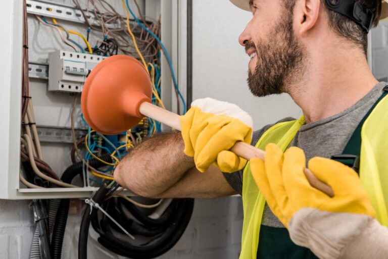 Profesjonalny montaż instalacji elektrycznej w domu