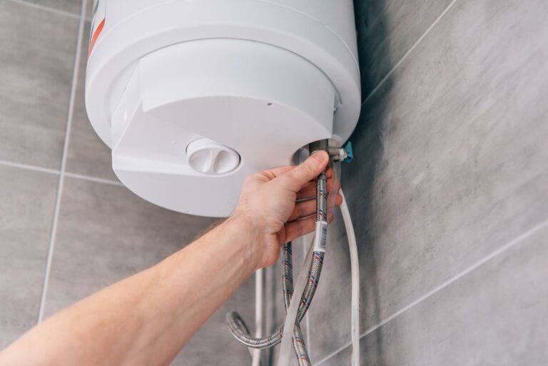 Co powoduje spadek temperatury w bojlerze elektrycznym