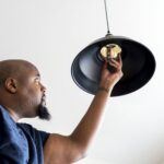 Dlaczego lampa sufitowa nagle zgasła mimo sprawnej żarówki