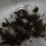 Dlaczego odpływ w wannie wolno odprowadza wodę