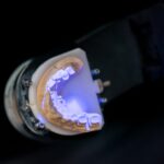 Dlaczego oświetlenie LED miga mimo wyłączenia