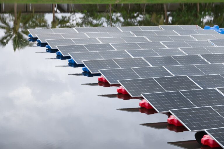 Jak wybrać odpowiedni panel fotowoltaiczny dla swojego domu