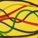 Jak wybrać odpowiednie kable do prądów stałych w instalacjach elektrycznych