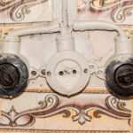 Kiedy konieczna jest wymiana przewodów w starym budownictwie