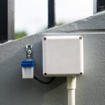 Dlaczego oświetlenie automatycznie się włącza w dzień