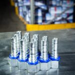 Jak wybrać odpowiednie złącza i elementy do instalacji pneumatycznych