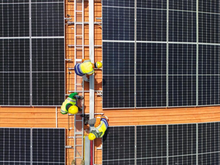 Jak wybrać odpowiednie rury do instalacji fotowoltaicznych w domu