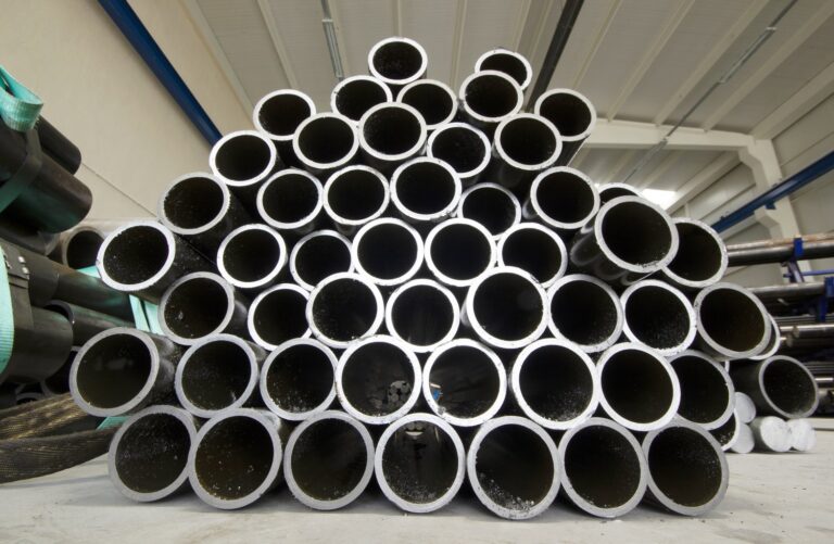 Jak wybrać odpowiednie rury stalowe ze szwem dla Twojego projektu instalacyjnego